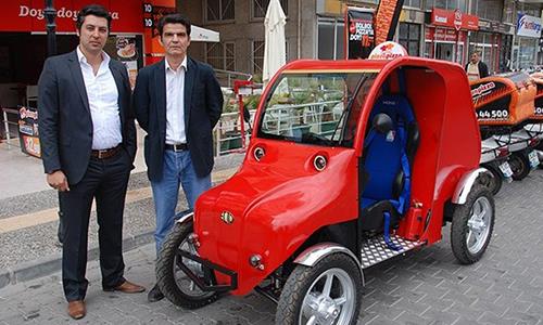 Two engineers make electric car in Turkey's Balikesir