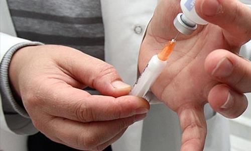 Switzerland tries experimental Ebola vaccine