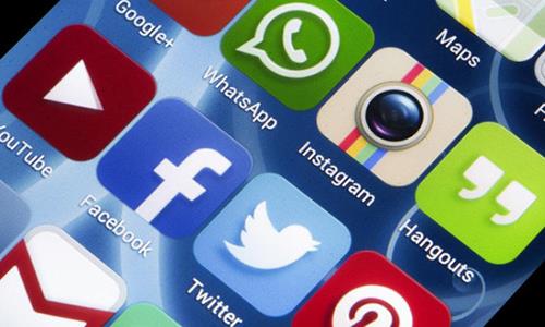 Mobile messengers seek growth through computers