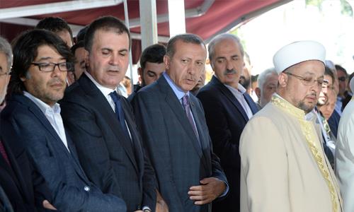 PM Erdogan attends musician's funeral