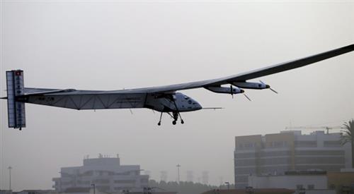 World's only solar plane takes 2nd world tour in 12hrs