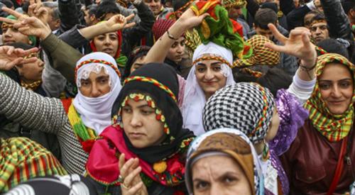 Thousands rally in southeastern Turkey to welcome Newroz