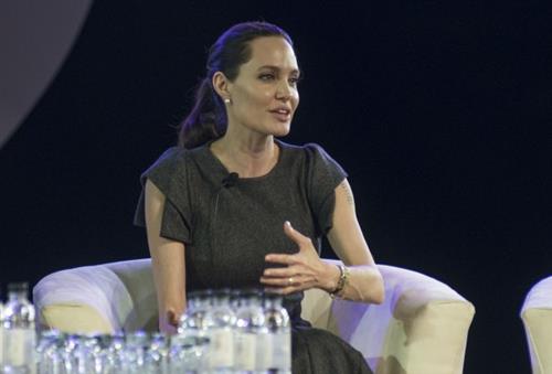Angelina Jolie asks African nations to fight violence against women