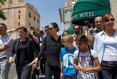 Angelina Jolie visits Syrian refugees in Mardin