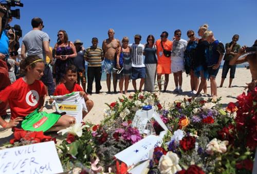 'At least 30 British' feared dead in Tunisia attack