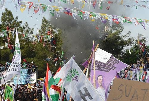 Turkish PM Davutoglu: 'Suspect detained over HDP rally bomb'
